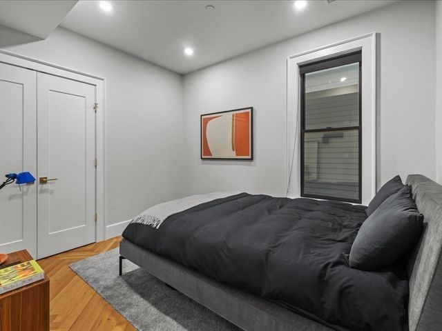 760 E Broadway U:2, Boston, MA 02127