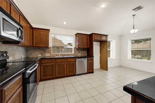 7102 Hollow Field Lane, Cypress, TX 77433