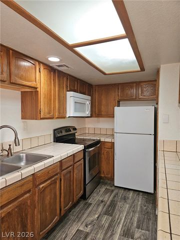 4121 Gannet Circle 412, Las Vegas, NV 89103