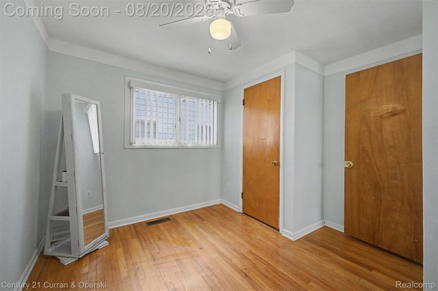 24393 Hanover Street, Dearborn Heights, MI 48125