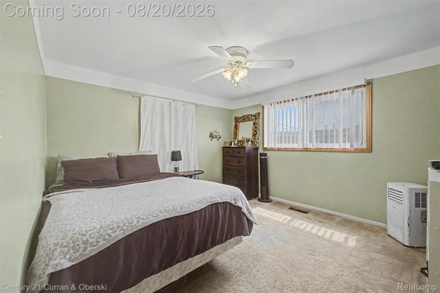 24393 Hanover Street, Dearborn Heights, MI 48125