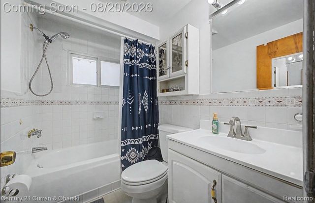 24393 Hanover Street, Dearborn Heights, MI 48125