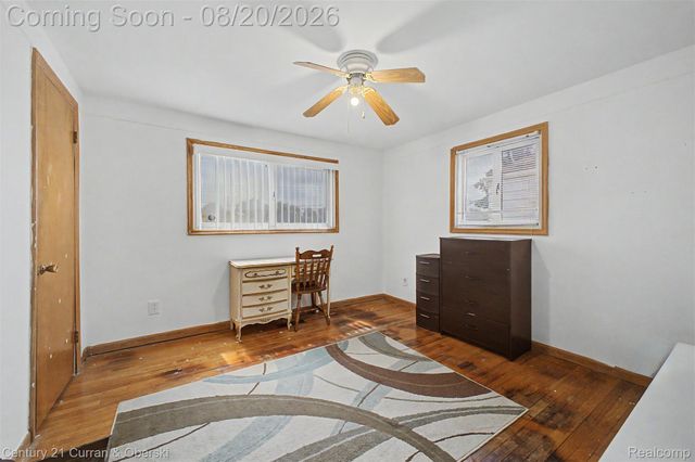 24393 Hanover Street, Dearborn Heights, MI 48125