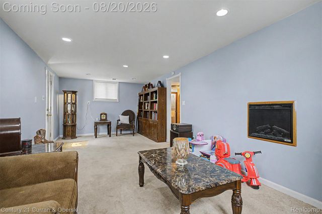 24393 Hanover Street, Dearborn Heights, MI 48125