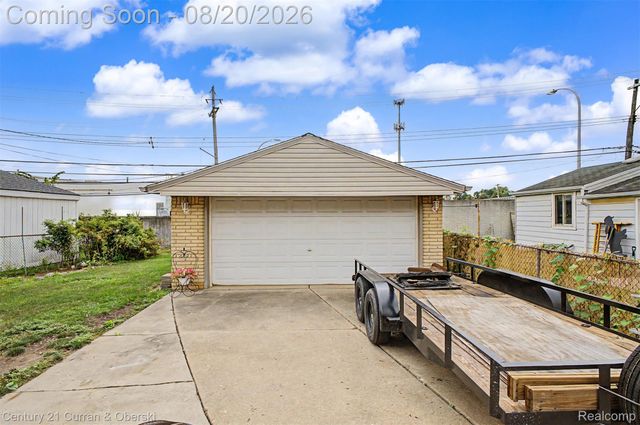24393 Hanover Street, Dearborn Heights, MI 48125