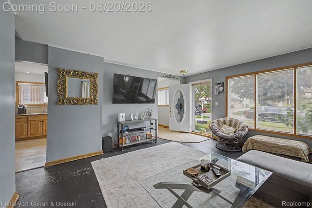 24393 Hanover Street, Dearborn Heights, MI 48125