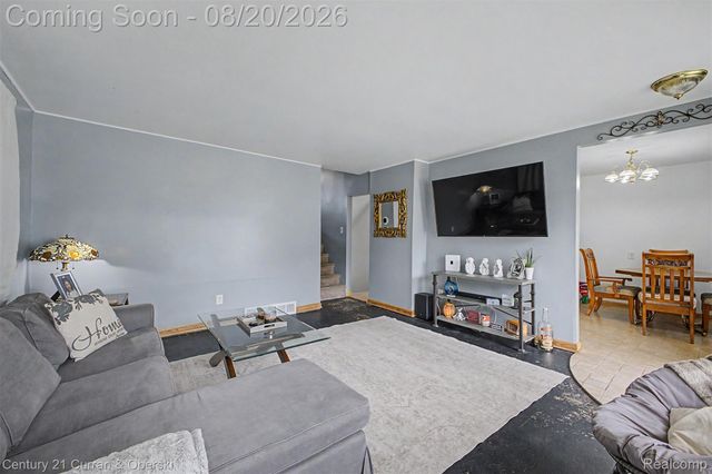 24393 Hanover Street, Dearborn Heights, MI 48125