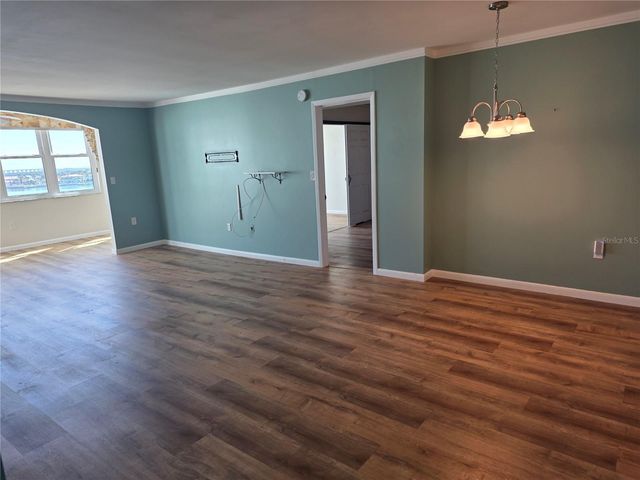 5130 BRITTANY DRIVE S 807, St Petersburg, FL 33715