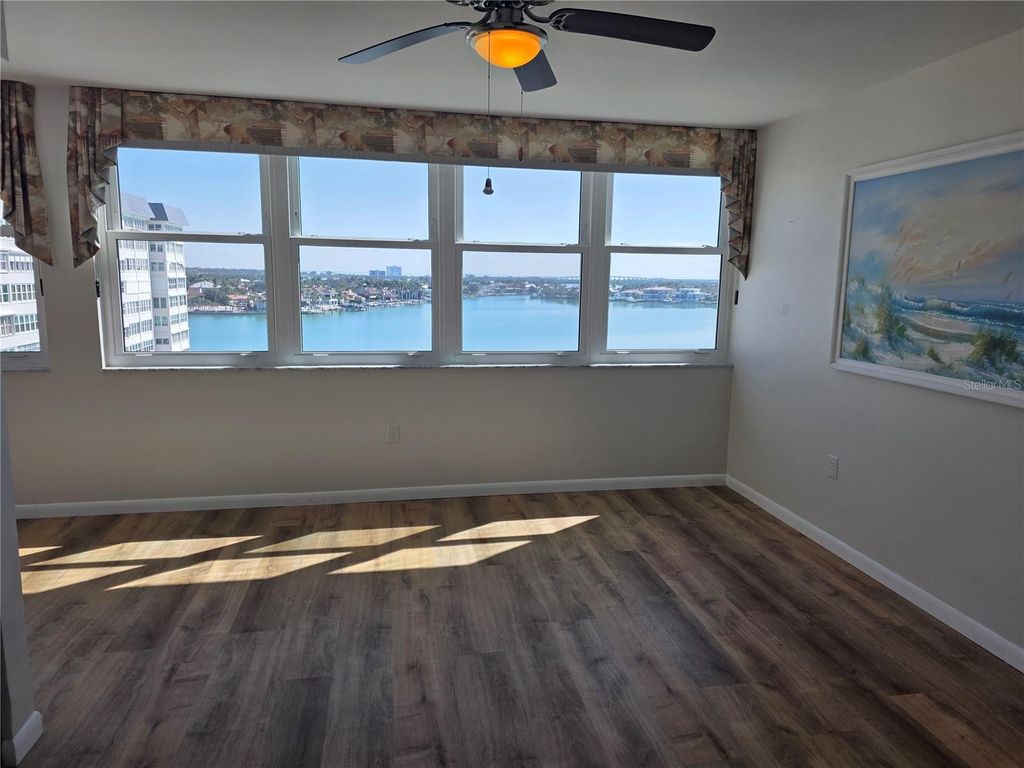 Image 13 of property listing at 5130 BRITTANY DRIVE S 807, St Petersburg, FL 33715