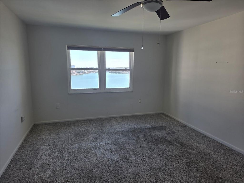 Image 16 of property listing at 5130 BRITTANY DRIVE S 807, St Petersburg, FL 33715