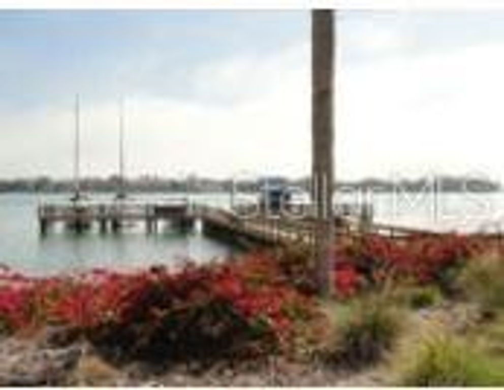 Image 47 of property listing at 5130 BRITTANY DRIVE S 807, St Petersburg, FL 33715