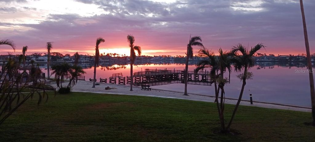 Image 52 of property listing at 5130 BRITTANY DRIVE S 807, St Petersburg, FL 33715