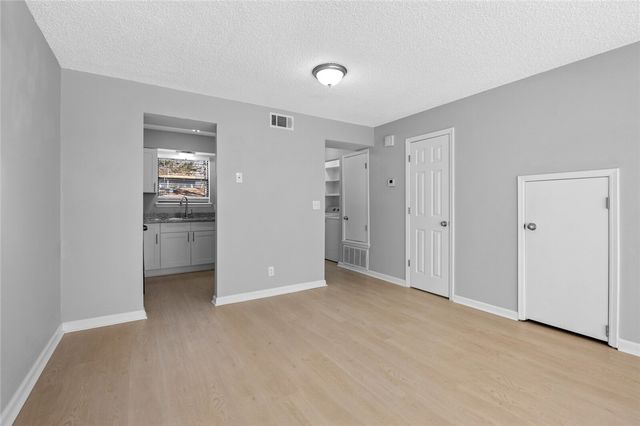1377 E Sequoyah Court, Fayetteville, AR 72701