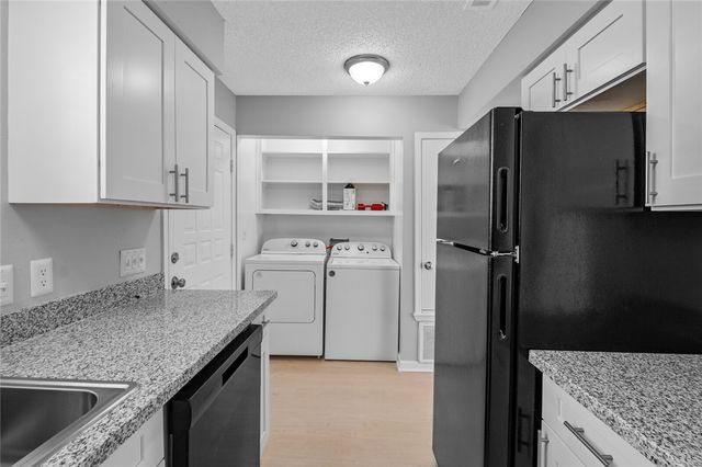 1377 E Sequoyah Court, Fayetteville, AR 72701