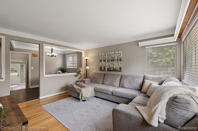 6676 Northview Drive, Clarkston, MI 48346