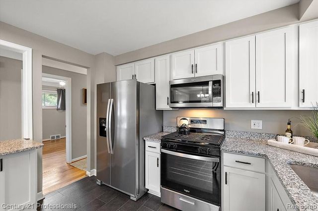6676 Northview Drive, Clarkston, MI 48346