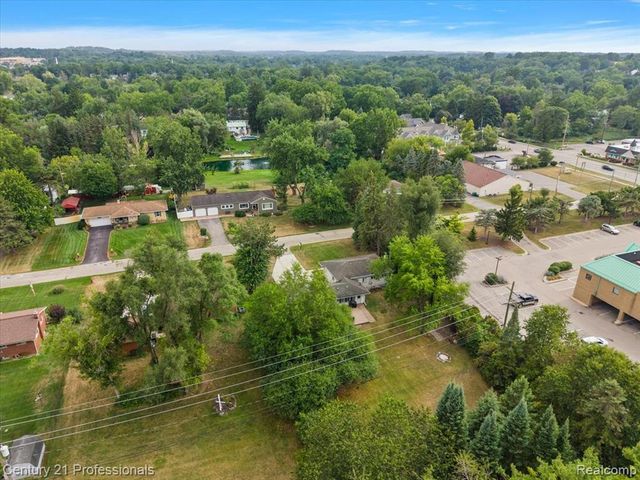6676 Northview Drive, Clarkston, MI 48346