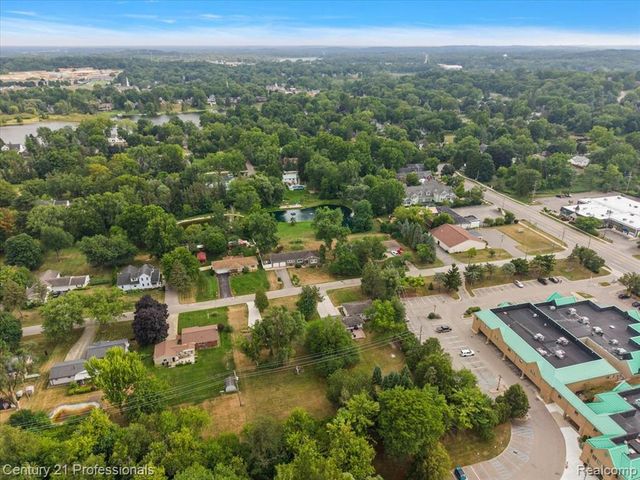 6676 Northview Drive, Clarkston, MI 48346