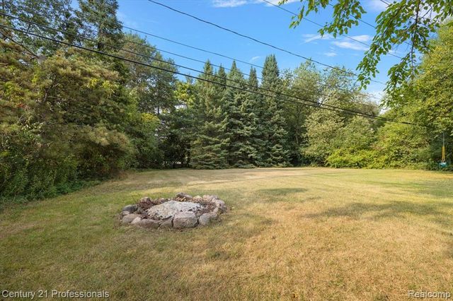 6676 Northview Drive, Clarkston, MI 48346