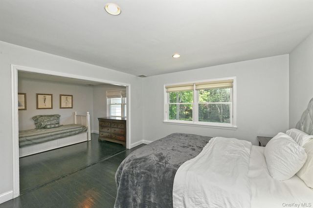 4 Hampton Court, Huntington, NY 11743