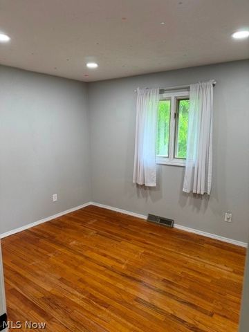 634 Georgetown Avenue, Elyria, OH 44035