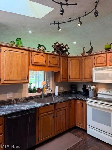634 Georgetown Avenue, Elyria, OH 44035
