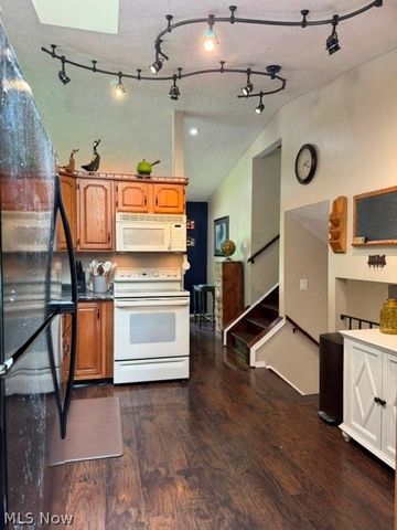 634 Georgetown Avenue, Elyria, OH 44035