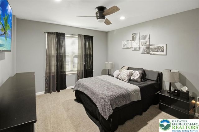 1180 Sunrise Lane, Slatington Boro, PA 18080