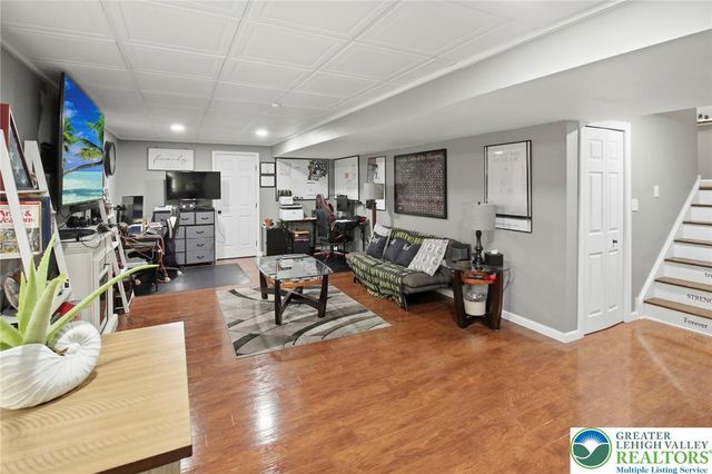 1180 Sunrise Lane, Slatington Boro, PA 18080
