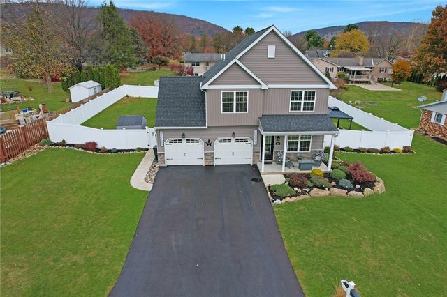 1180 Sunrise Lane, Slatington Boro, PA 18080