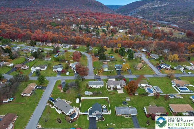 1180 Sunrise Lane, Slatington Boro, PA 18080