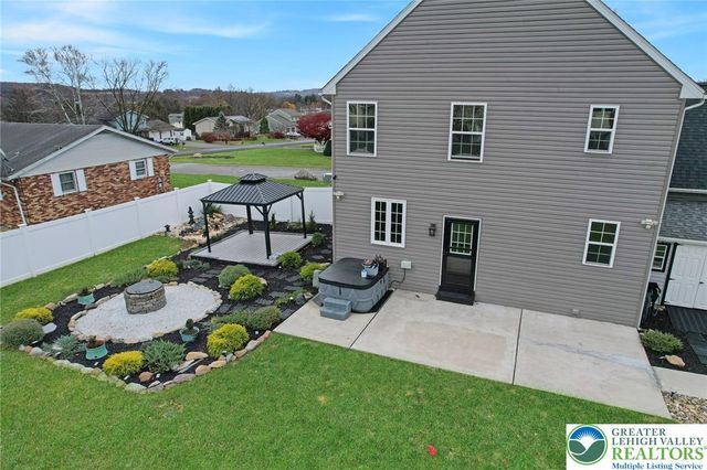 1180 Sunrise Lane, Slatington Boro, PA 18080