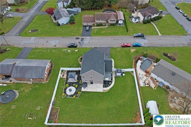 1180 Sunrise Lane, Slatington Boro, PA 18080