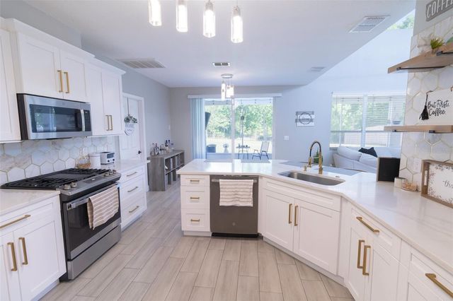 1635 LEDGESTONE DRIVE, Brandon, FL 33511