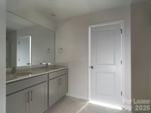 8021 Murray Branch Drive, Charlotte, NC 28216
