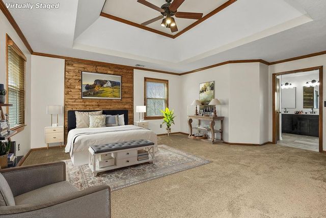 5550 Clare Road, Shawnee, KS 66226