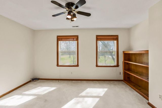 5550 Clare Road, Shawnee, KS 66226