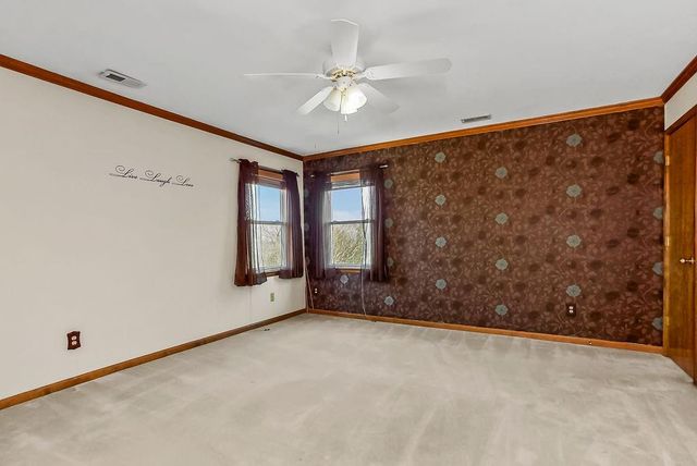 5550 Clare Road, Shawnee, KS 66226