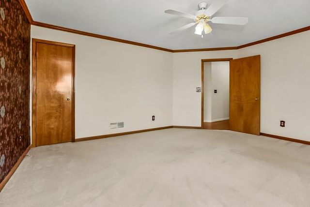 5550 Clare Road, Shawnee, KS 66226