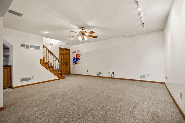 5550 Clare Road, Shawnee, KS 66226