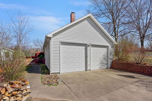 5550 Clare Road, Shawnee, KS 66226