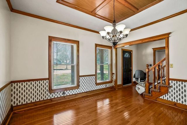 5550 Clare Road, Shawnee, KS 66226