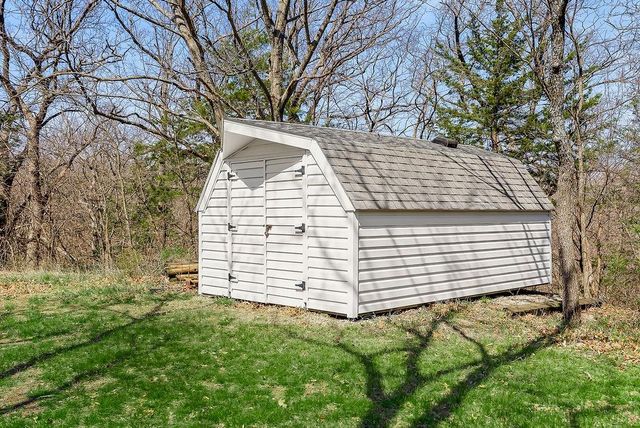 5550 Clare Road, Shawnee, KS 66226