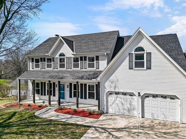 5550 Clare Road, Shawnee, KS 66226