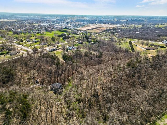 5550 Clare Road, Shawnee, KS 66226