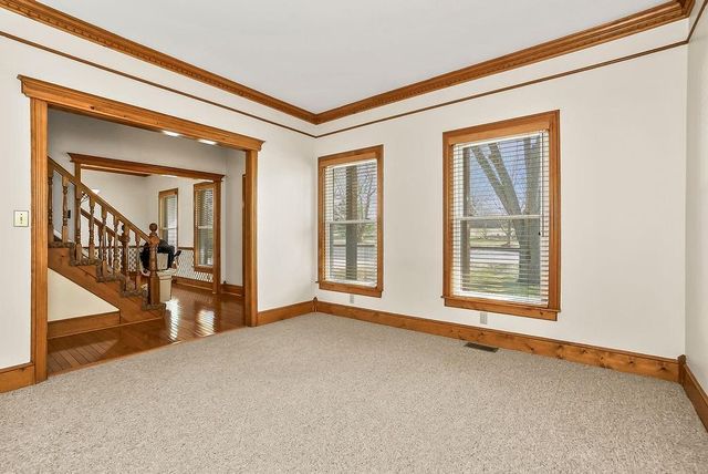 5550 Clare Road, Shawnee, KS 66226