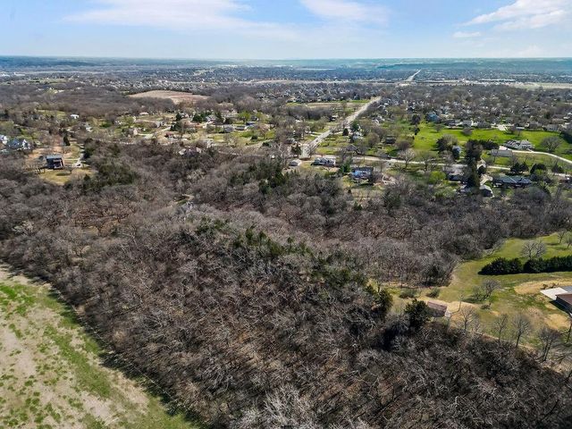 5550 Clare Road, Shawnee, KS 66226