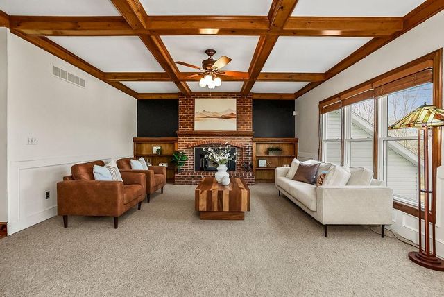 5550 Clare Road, Shawnee, KS 66226