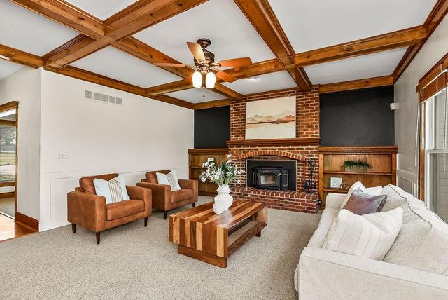 5550 Clare Road, Shawnee, KS 66226