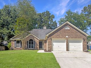 8524 Stonebridge Drive, North Charleston, SC 29420